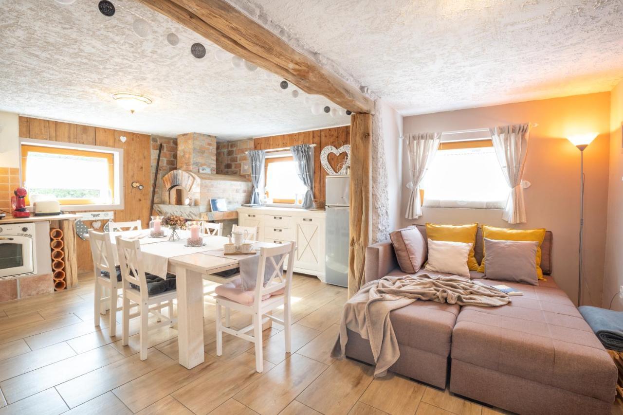 Guest House Pr' Cut Жировниця Екстер'єр фото